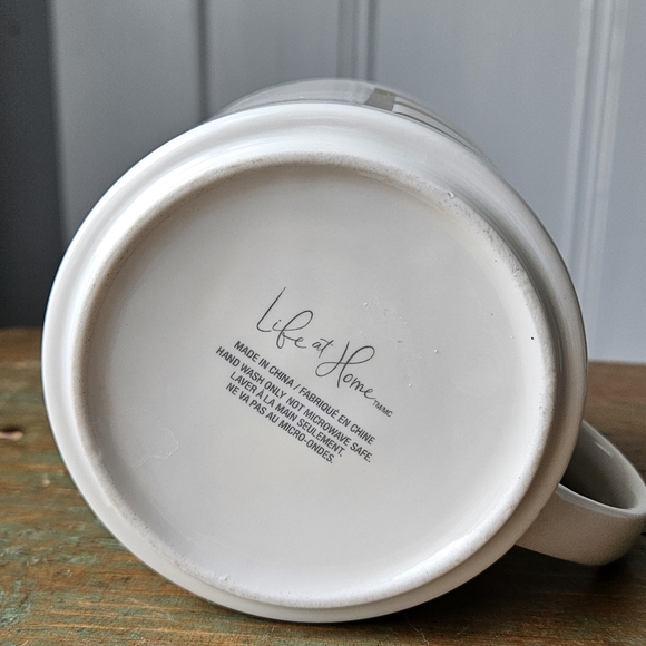 B Monogram Gold and White Mug - Picture 5 of 6